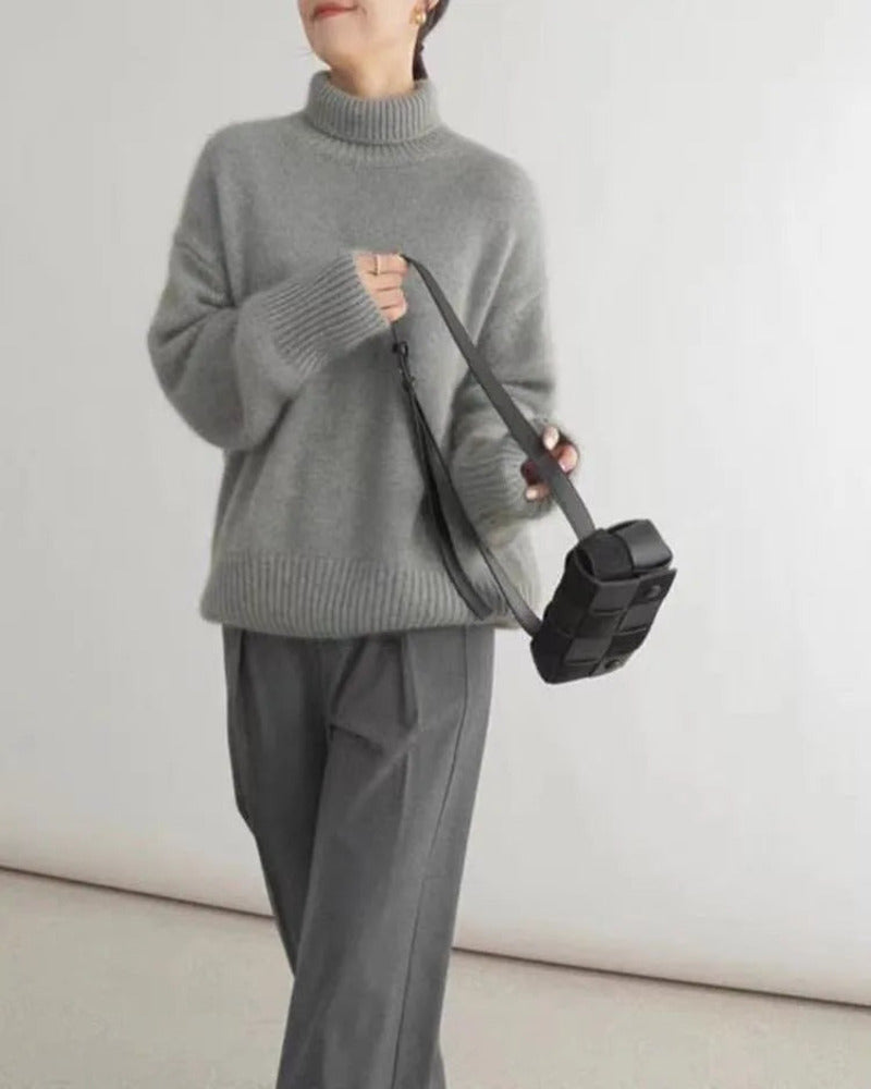Well Tailored Sweater with a Graceful Silhouette