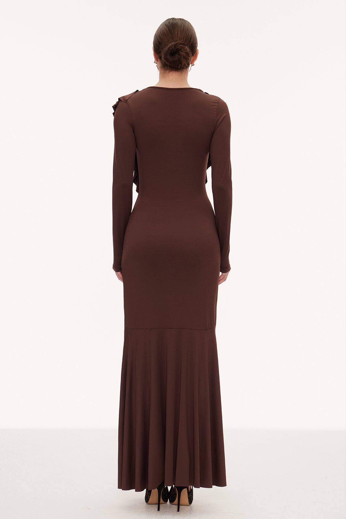 Gracefully Styled Dress for Any Occasion