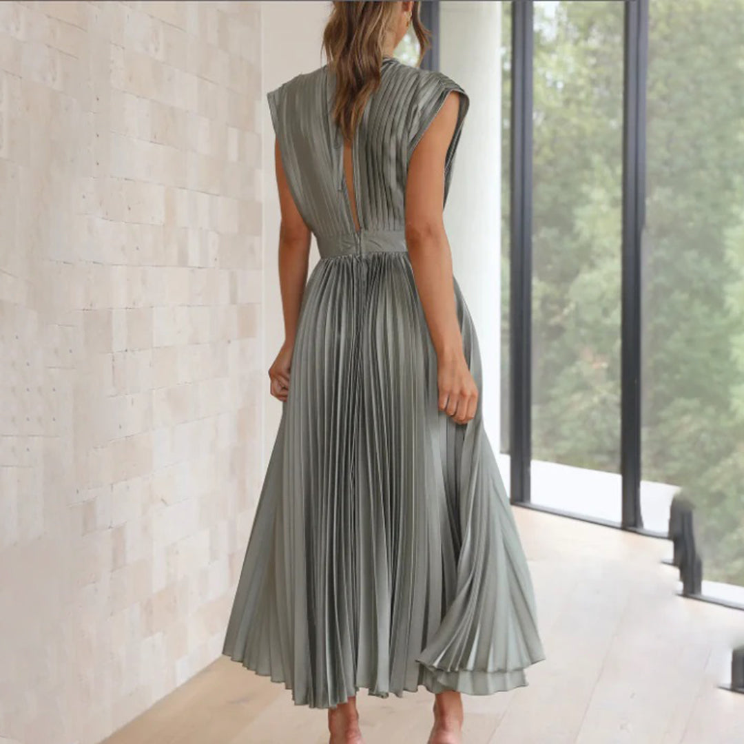 Polished Dress with an Effortless Classic Look