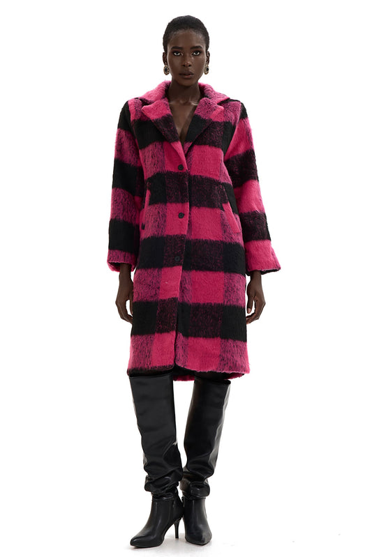 Beautifully Finished Coat in a Timeless Design