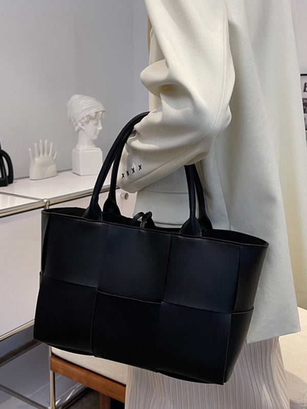 Classic Vintage Bag with a Flattering Fit