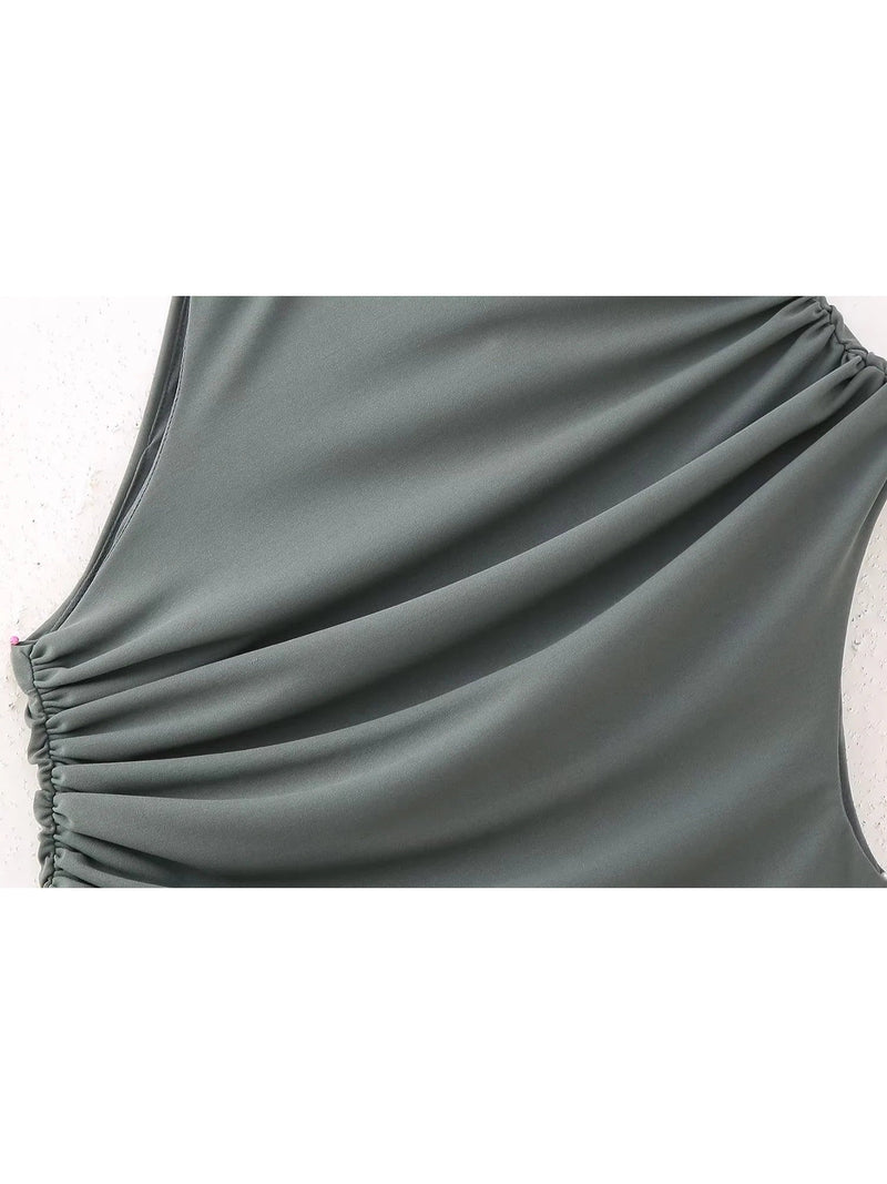 Gracefully Styled Dress for Any Occasion