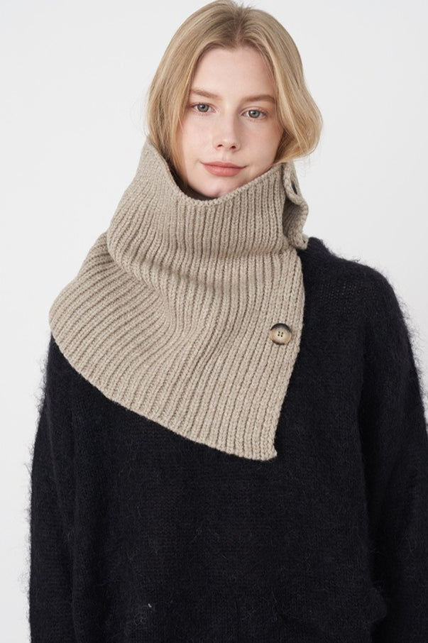 Effortlessly Elegant Garment with a Timeless Design