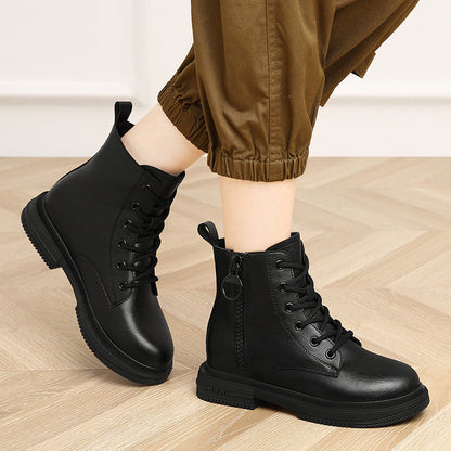 Beautifully Finished Boots in a Timeless Design