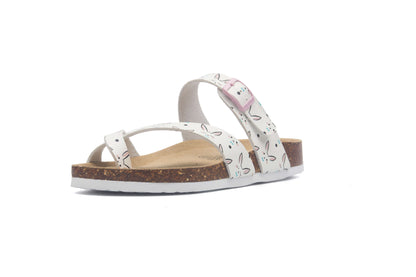 Effortlessly Elegant Sandals with a Timeless Design