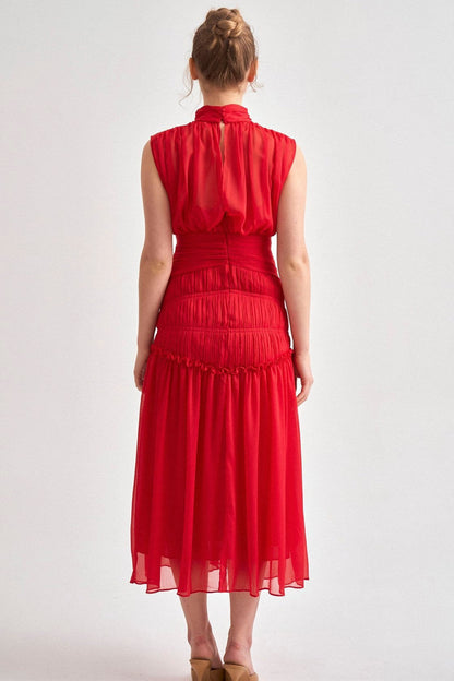 Effortlessly Elegant Dress with a Timeless Design