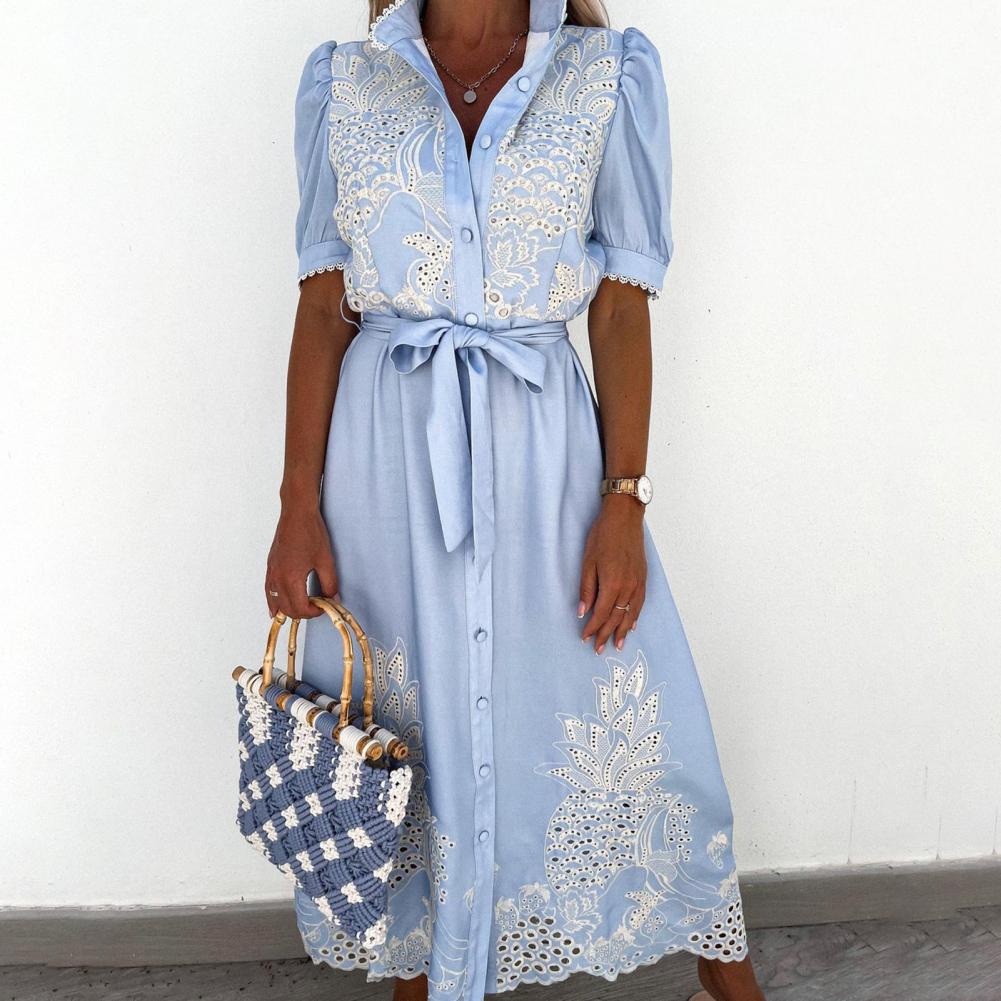 Well Tailored Dress with a Graceful Silhouette