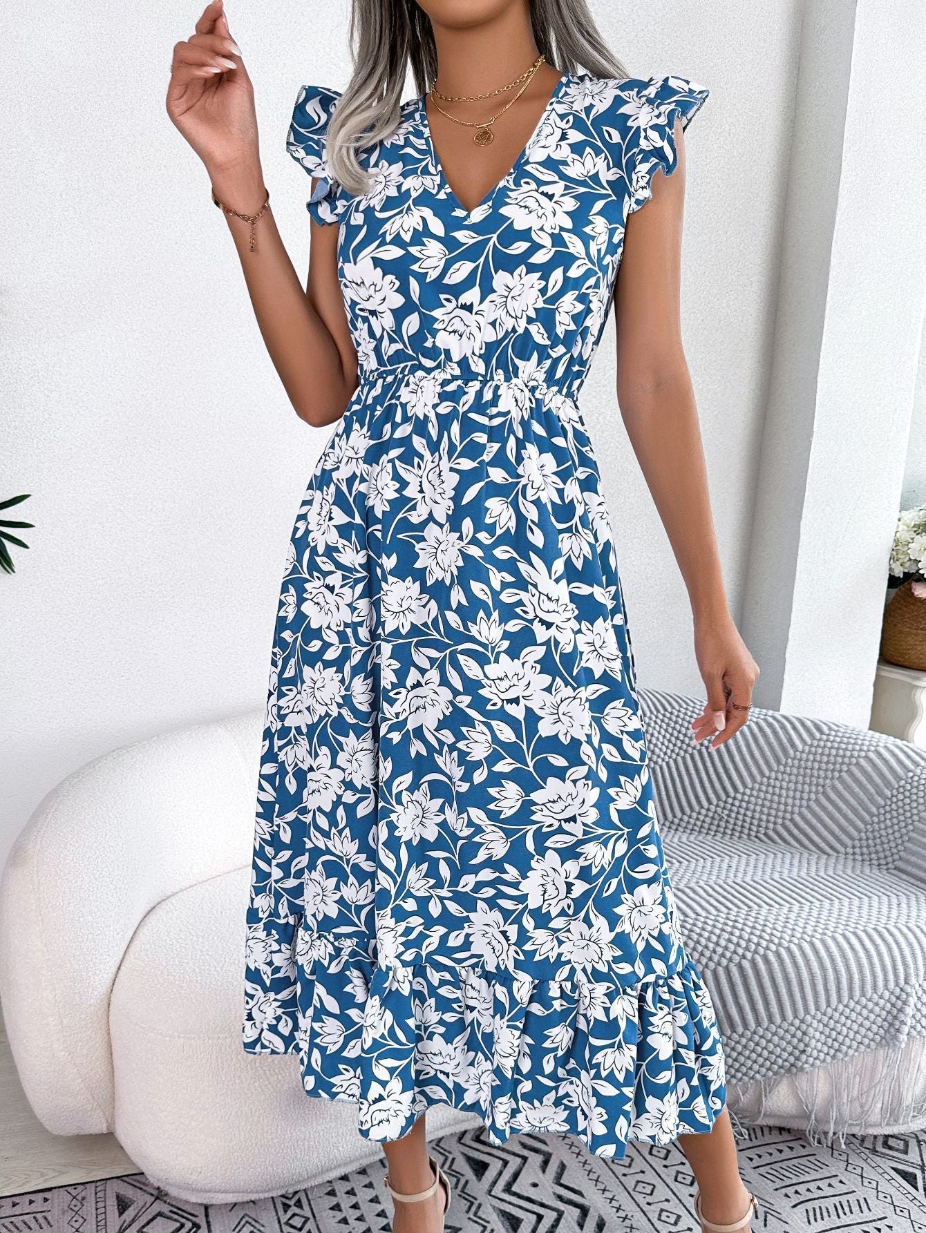 Sophisticated Dress with a Clean Classic Look