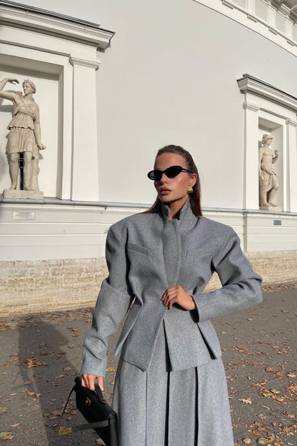 Effortlessly Elegant Garment with a Timeless Design