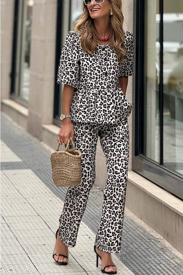 Beautifully Finished Top in a Timeless Design