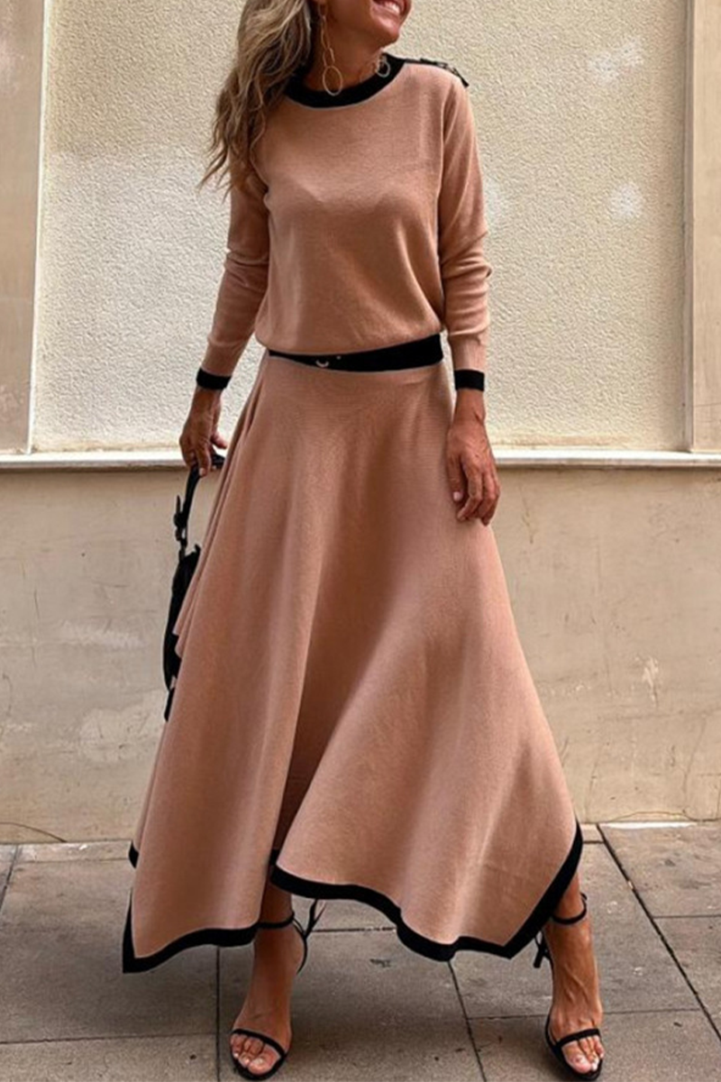 Sophisticated Garment with a Clean Classic Look