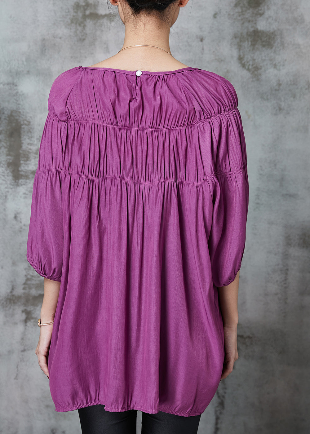 Well Tailored Shirt with a Graceful Silhouette
