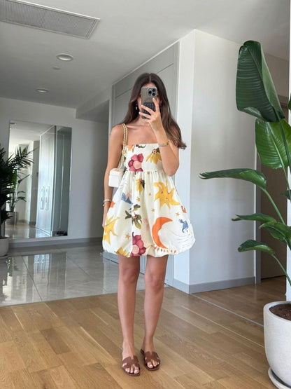 Effortlessly Elegant Dress with a Timeless Design