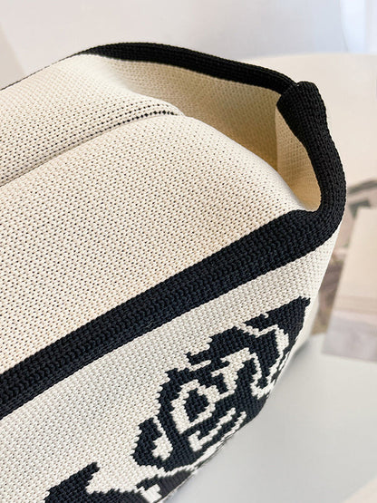 Beautifully Finished Bag in a Timeless Design