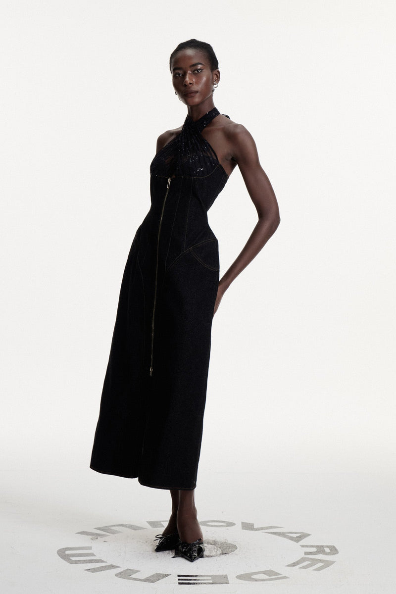 Beautifully Crafted Dress in a Classic Style