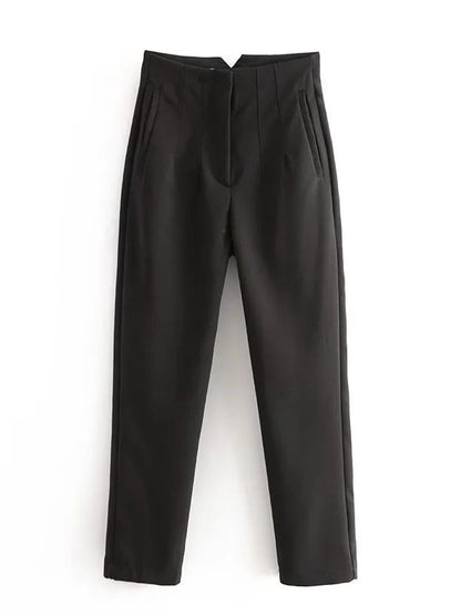 Well Tailored Trousers with a Graceful Silhouette