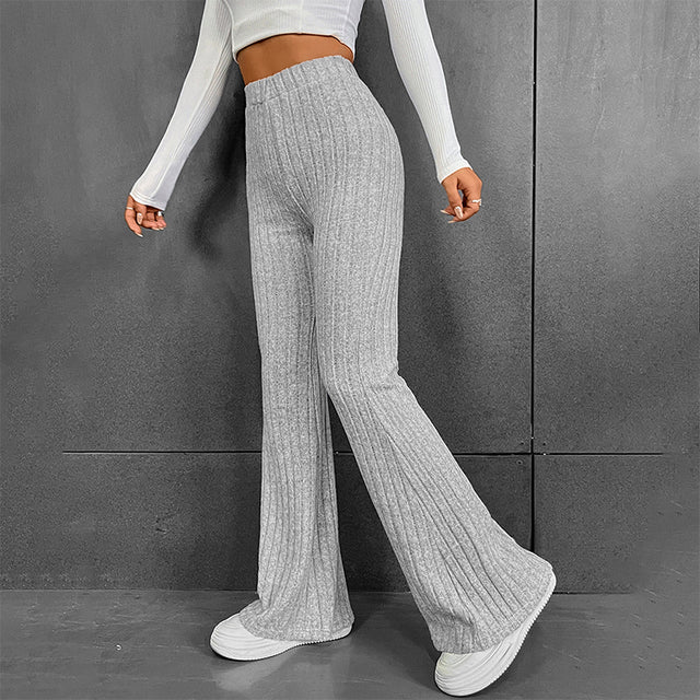 Classic Vintage Pants with a Flattering Fit