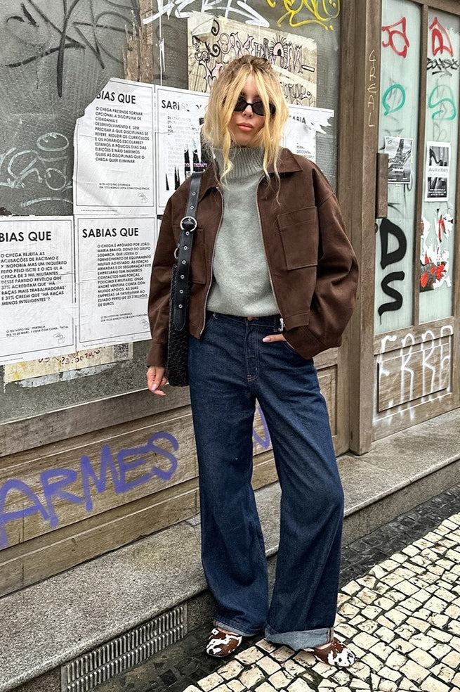 Effortlessly Elegant Jacket with a Timeless Design