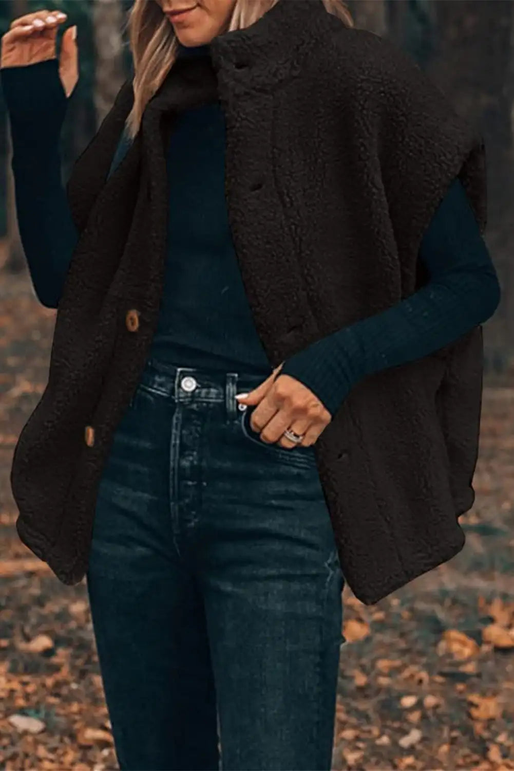 Effortlessly Elegant Garment with a Timeless Design