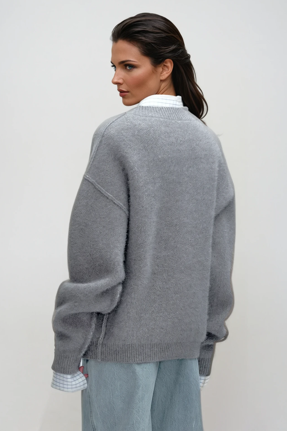 Beautifully Finished Top in a Timeless Design