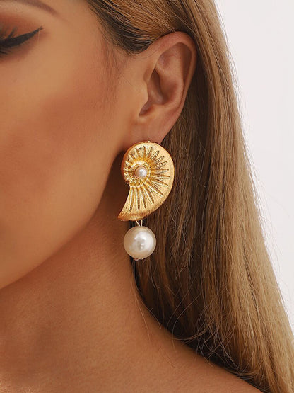 Gracefully Styled Garment for Any Occasion