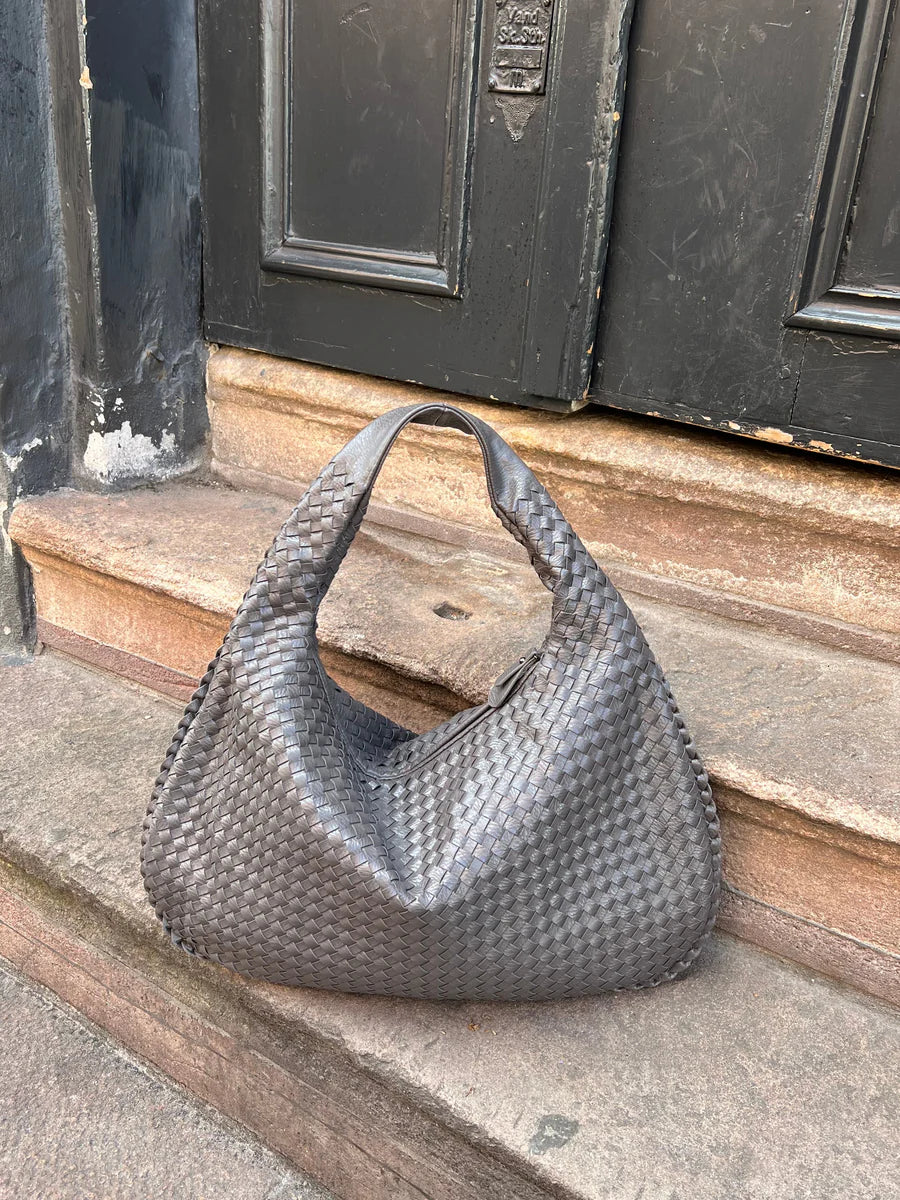 Classic Vintage Bag with a Flattering Fit