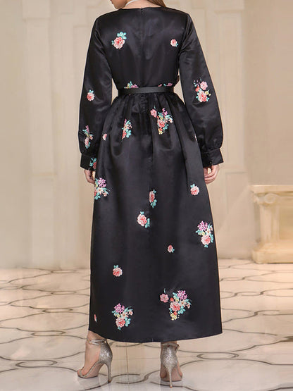 Well Tailored Dress with a Graceful Silhouette