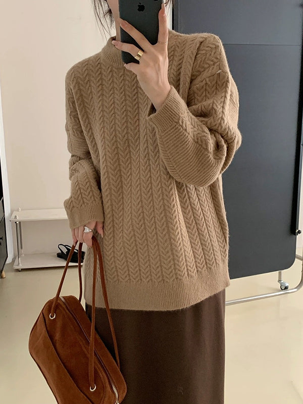 Effortlessly Elegant Sweater with a Timeless Design
