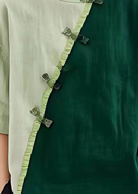 Sophisticated Blouse with a Clean Classic Look