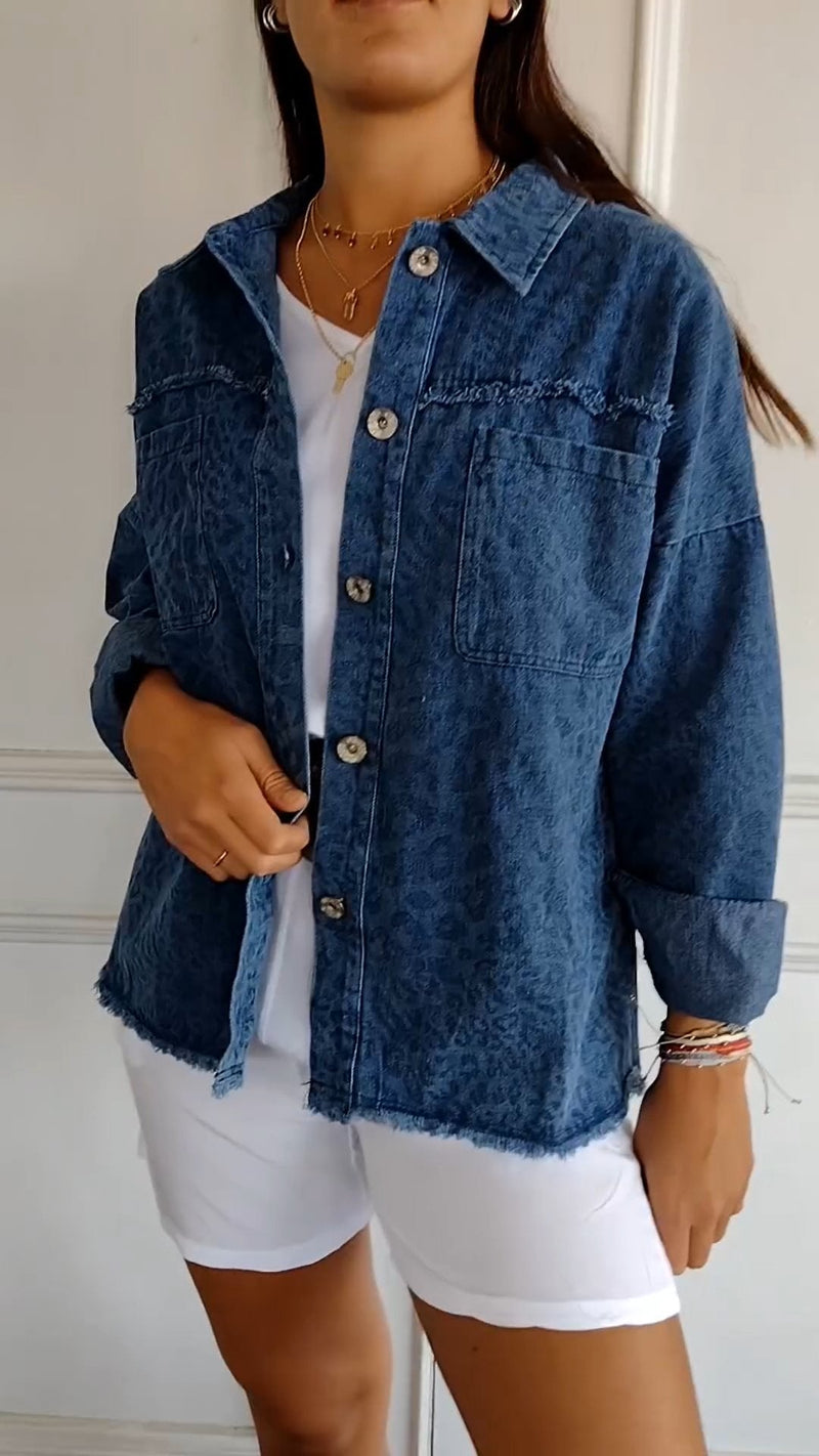 Well Tailored Shirt with a Graceful Silhouette