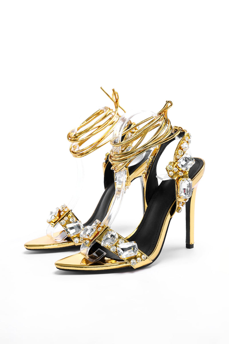 A Vintage Style Heels with Delicate Timeless Details