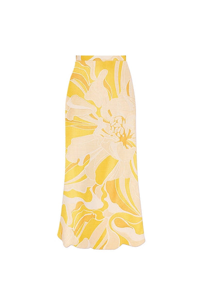 Effortlessly Elegant Swimsuit with a Timeless Design
