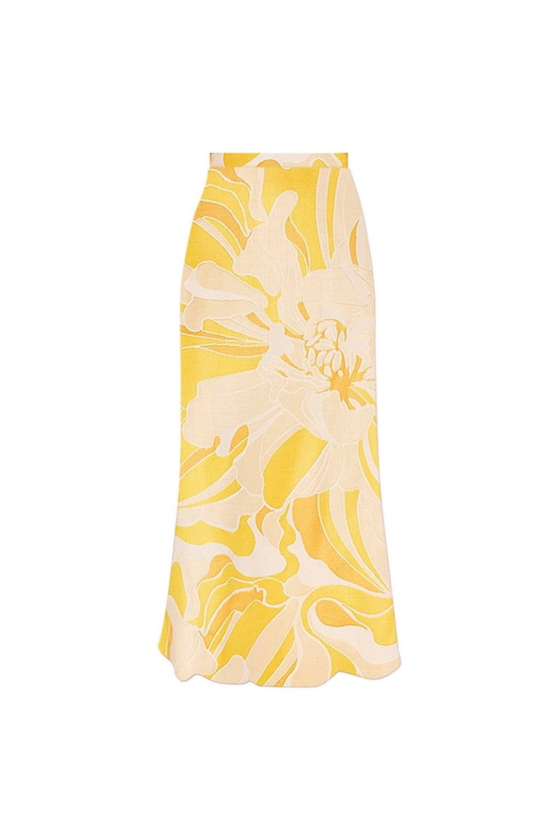 Effortlessly Elegant Swimsuit with a Timeless Design