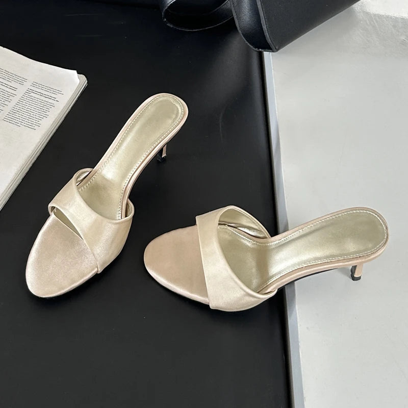 Polished Garment with an Effortless Classic Look