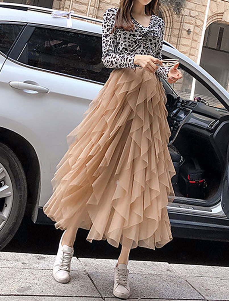 Well Tailored Garment with a Graceful Silhouette