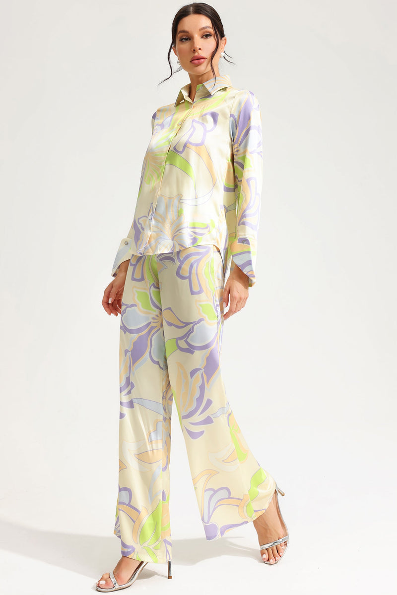 Effortlessly Elegant Garment with a Timeless Design