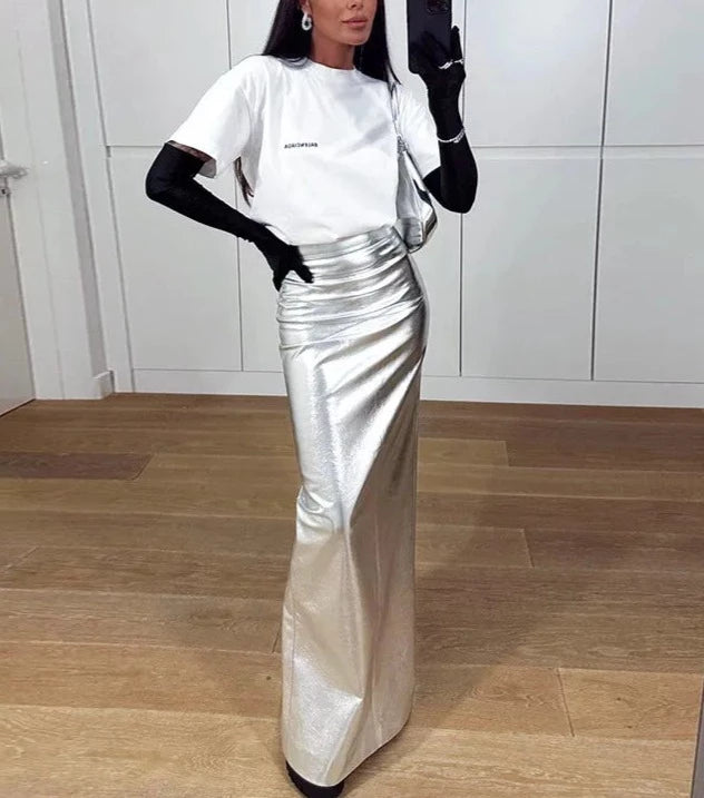 Effortlessly Elegant Garment with a Timeless Design