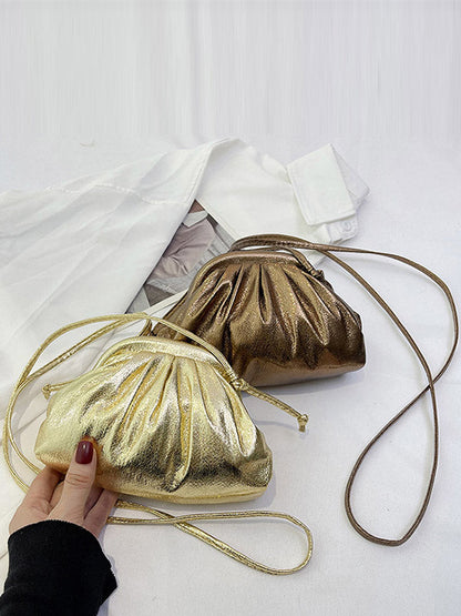 Well Tailored Bag with a Graceful Silhouette