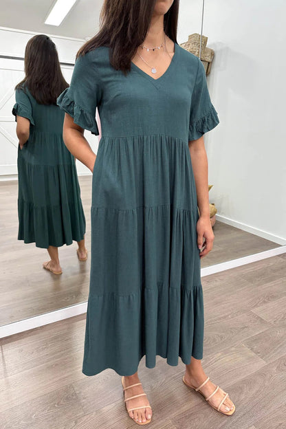 Sophisticated Dress with a Clean Classic Look