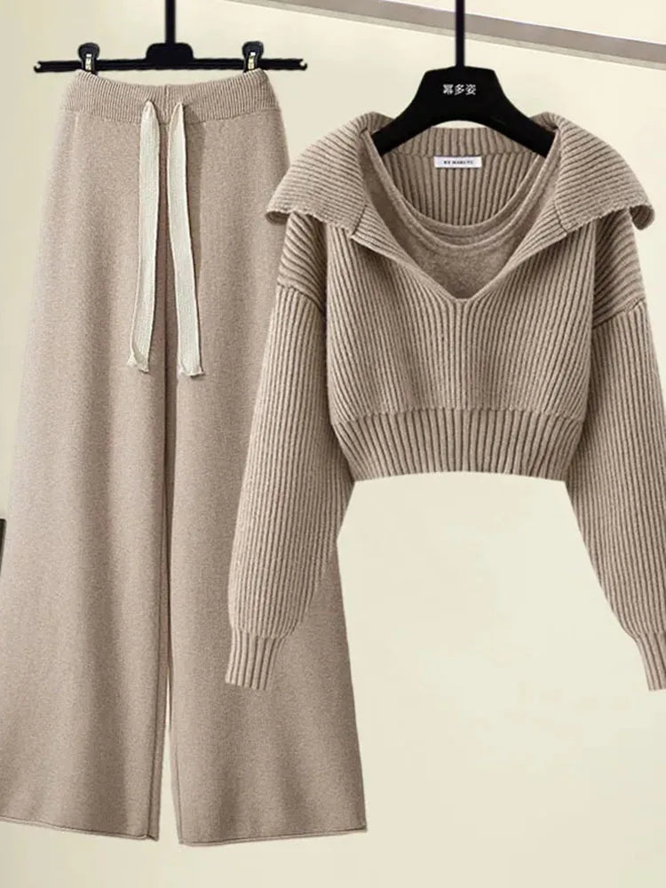 Effortlessly Elegant Garment with a Timeless Design
