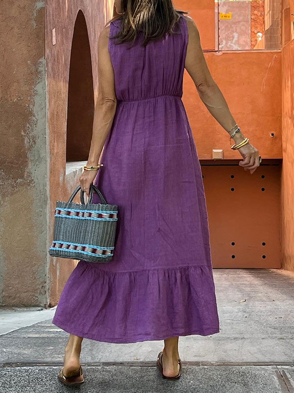 Beautifully Finished Dress in a Timeless Design