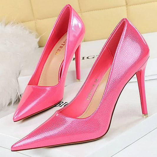 Classic Vintage Heels with a Flattering Fit