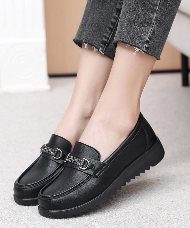 Well Tailored Shoes with a Graceful Silhouette