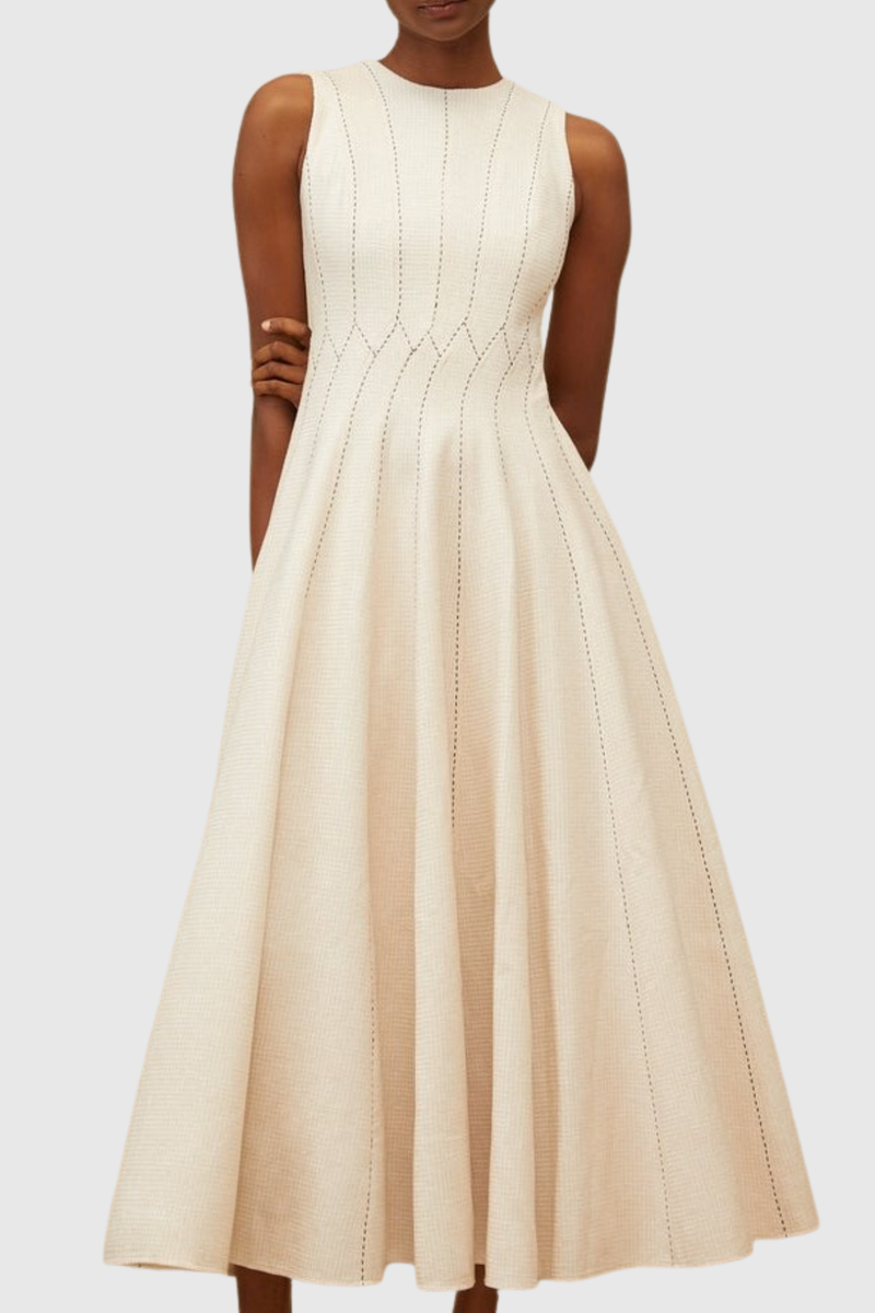 Effortlessly Elegant Dress with a Timeless Design