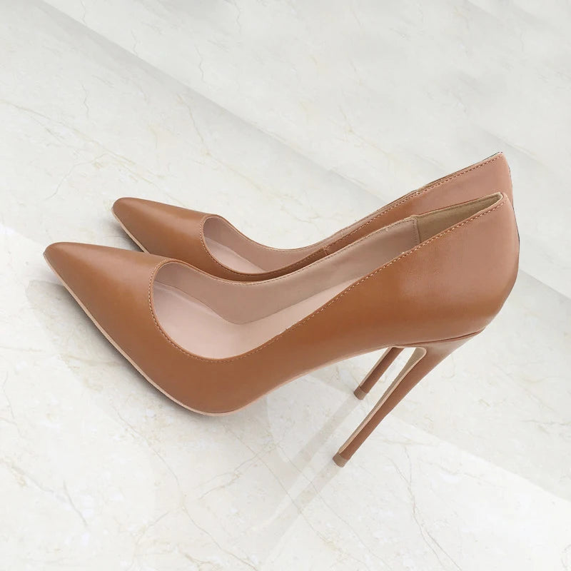 Classic Vintage Heels with a Flattering Fit