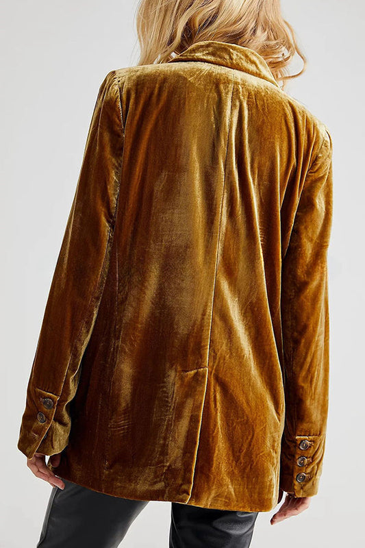 Beautifully Finished Garment in a Timeless Design