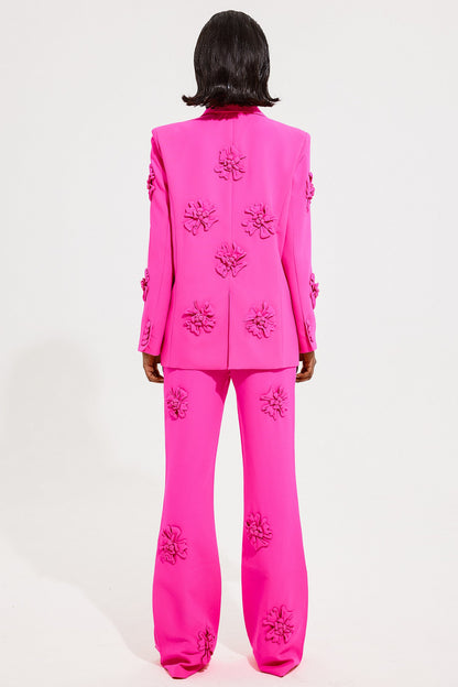 Beautifully Finished Garment in a Timeless Design