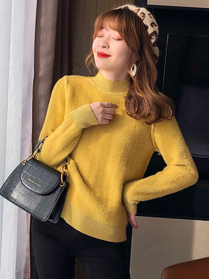 Classic Vintage Sweater with a Flattering Fit
