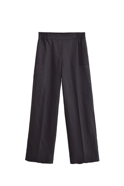 Classic Vintage Pants with a Flattering Fit