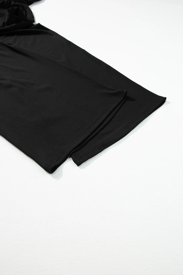 Effortlessly Elegant Garment with a Timeless Design